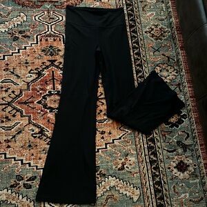 Women’s Athleta flare high rise flare pants - small, black